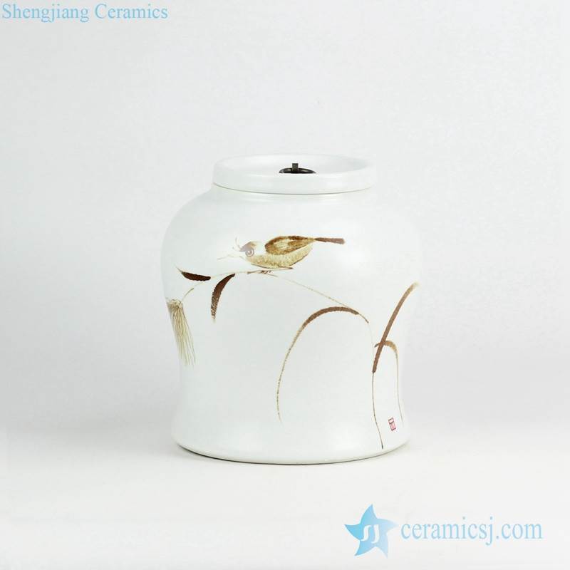 Brown bird and reed pattern hand paint high quality medium size ceramic jar