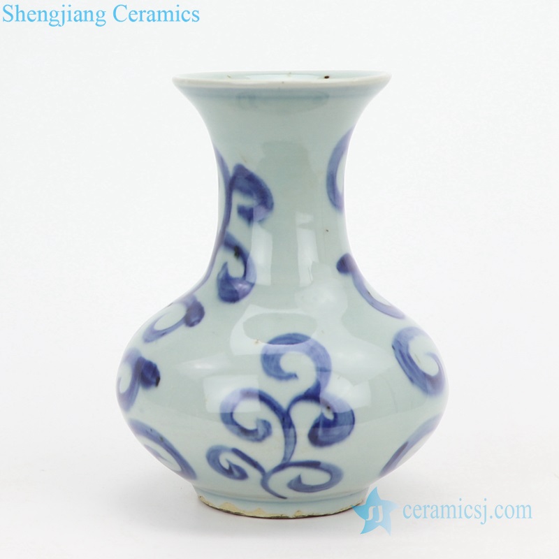 Rococo pattern ceramic vase