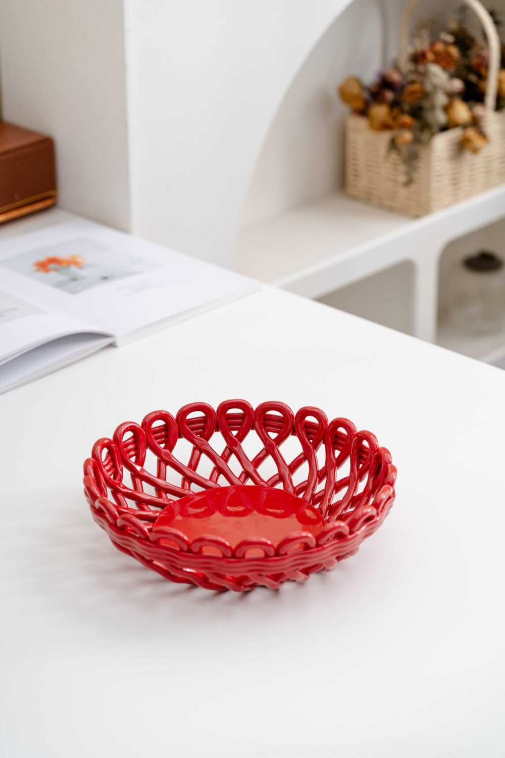 RWAA04-A-B High Quality Round Ceramic Woven Fresh Simple Green Bottom Solid Woven Basket Size (cm):6H x23.5Wx23.5L   Size (inches):2.36H x9.25Wx 9.25L