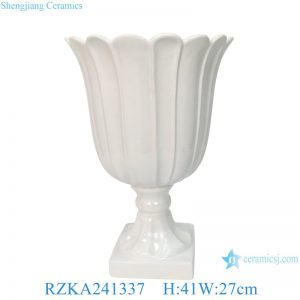 RZKA241335/36/37 Creative White Embossed Home Wedding Decorative Ceramic Cup Vases Retro Royal Tabletop Flower Vases