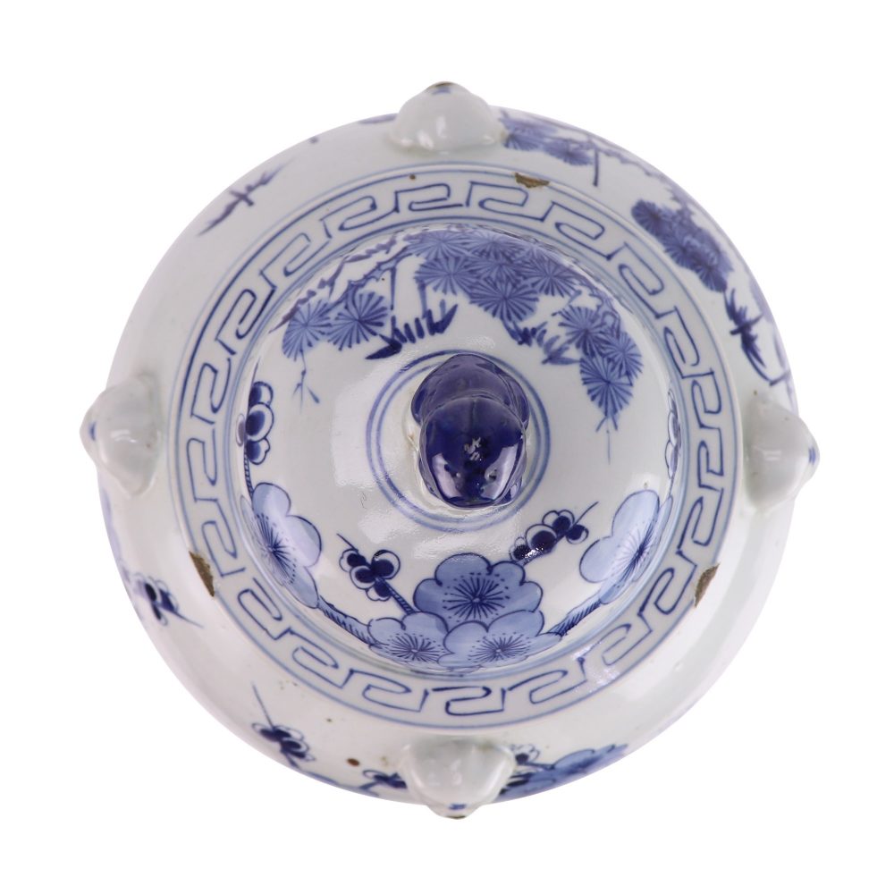 Jingdezhen ceramic blue and white design wenmei pattern home storage decorative ceramic jar with lid top picture