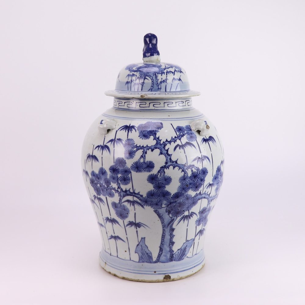 Jingdezhen ceramics blue and white design wenmei pattern home storage decorative ceramic jar with lid side view