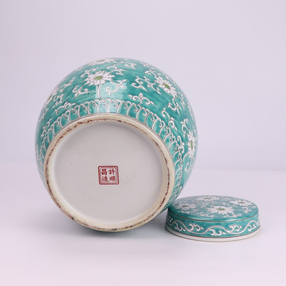 Jingdezhen pastel green background entwined lotus flat top canister ceramic tea canister bottom figure