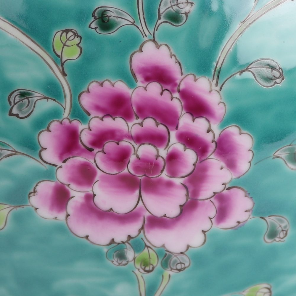 Detail of Jingdezhen green-bottomed phoenix and peony porcelain round jar