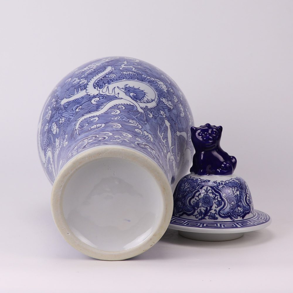 Bottom view of Jingdezhen porcelain blue and white sea water dragon pattern ceramic ginger jar with lid